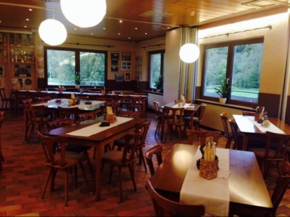 Foto: Der Diner im Sportheim Z&amp;uuml;ttlingen